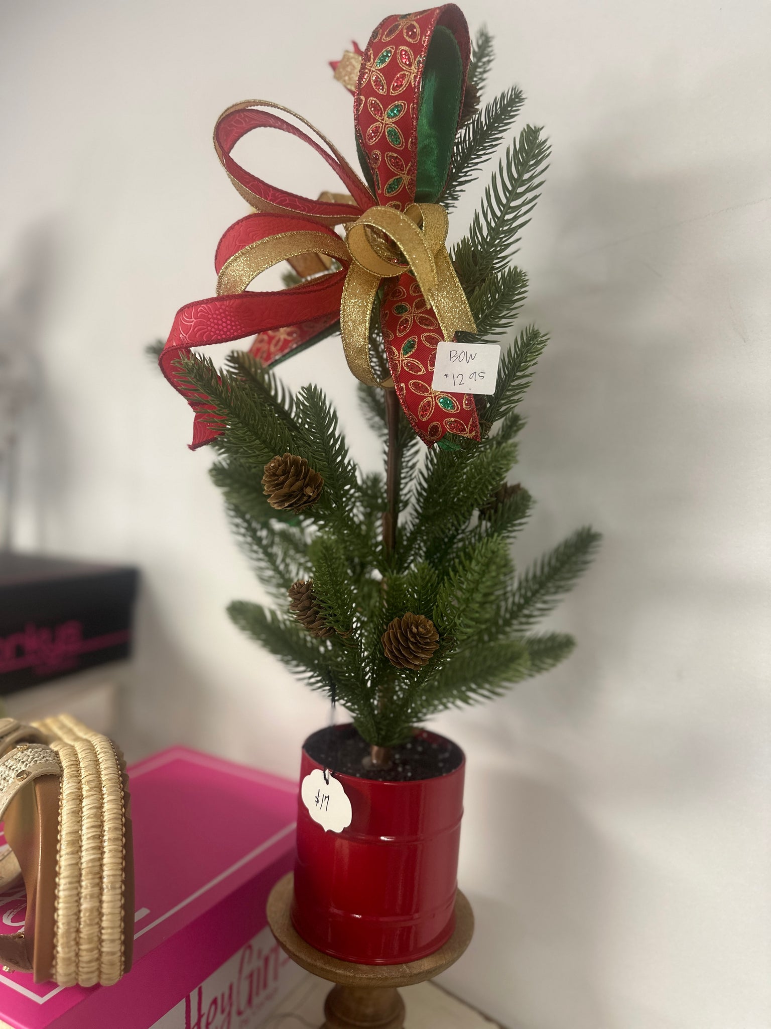 Chrismtas Cheer Tabletop Tree