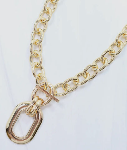 Fancy Gold Oval Pendant Necklace d