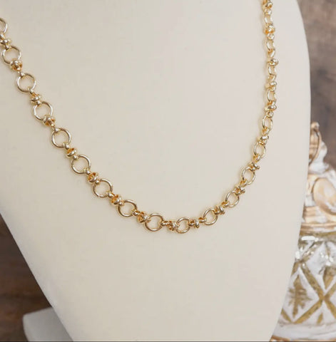 Fancy Ring Gold Chain Necklace