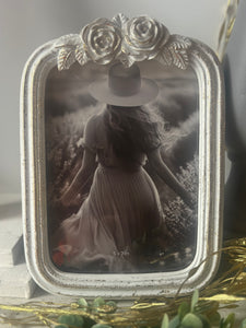 Antique Gold 5x7 Washed White Frame