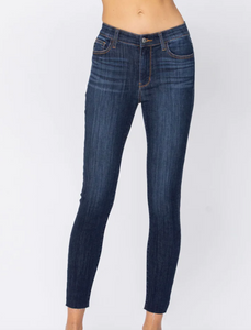 Judy Blue Mid Rise Skinny Jeans