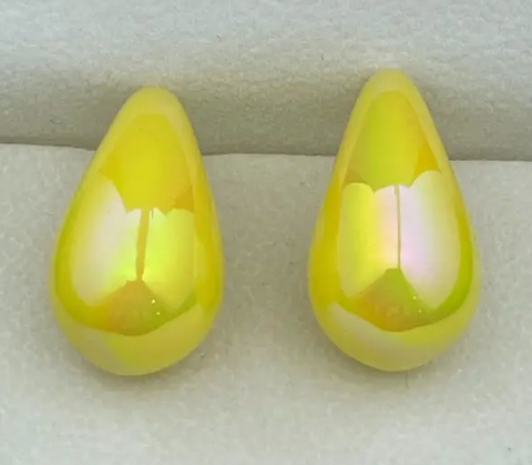 Glossy Teardrop Earrings (2 colors)