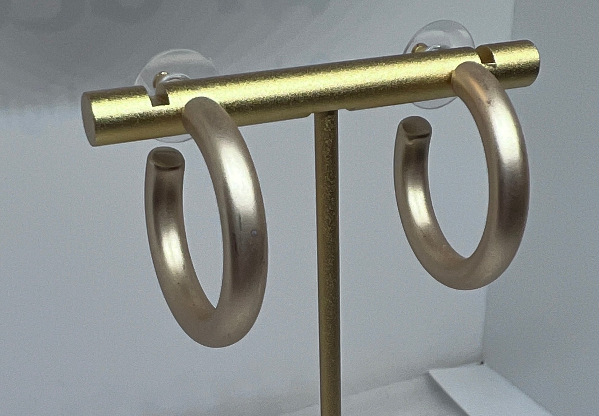 1 1/8 " Chunky Hoops